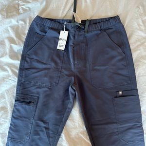 Men’s Figs Technical Collection Scrub Bottoms - Space Navy sz. M